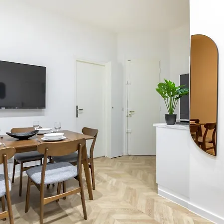 Hsh St Germain/jardin Du Luxembourg : Luxury * Paris