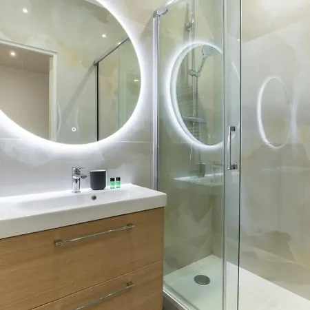 Hsh St Germain/jardin Du Luxembourg : Luxury Apartment