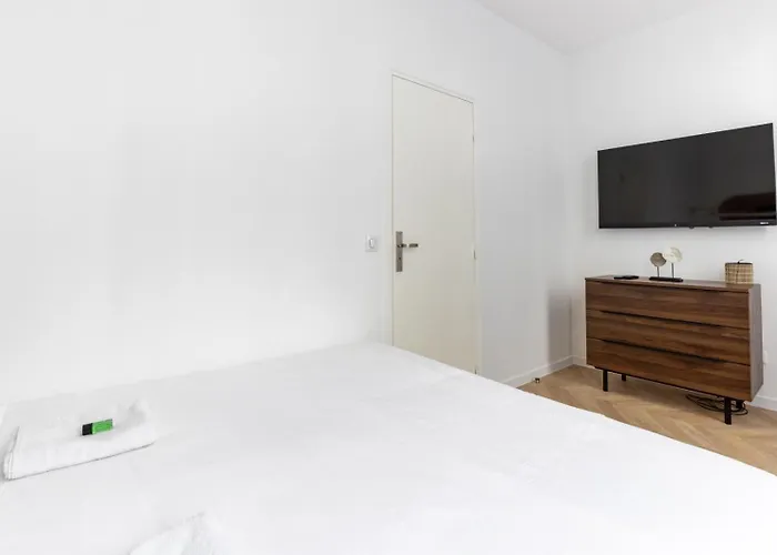 Hsh St Germain/jardin Du Luxembourg : Luxury Paris